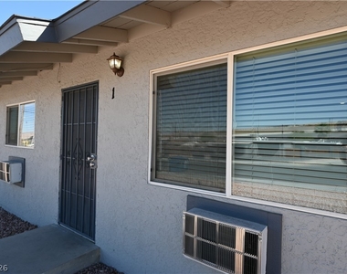 320 N 16th Street - Photo Thumbnail 6