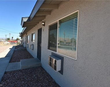 320 N 16th Street - Photo Thumbnail 8