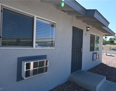 320 N 16th Street - Photo Thumbnail 9