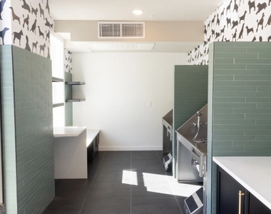 305 Collins Industr Way - Photo Thumbnail 32