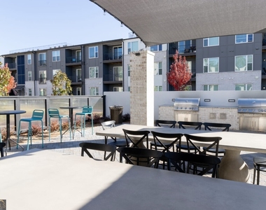 305 Collins Industr Way - Photo Thumbnail 16