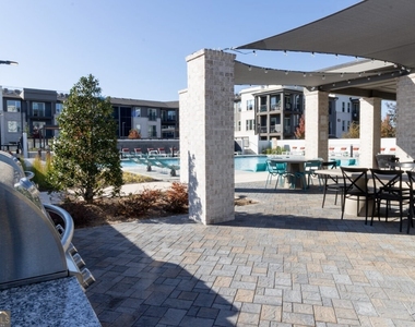 305 Collins Industr Way - Photo Thumbnail 17