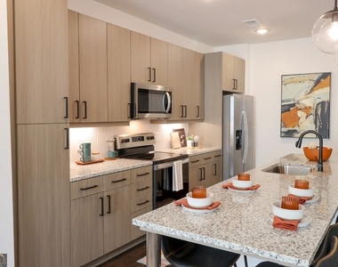 305 Collins Industr Way - Photo Thumbnail 1