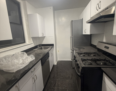 145 West 55th Street - Photo Thumbnail 3