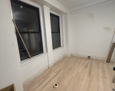 145 West 55th Street - Photo Thumbnail 5