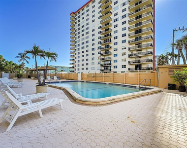 1401 S Ocean Drive - Photo Thumbnail 36