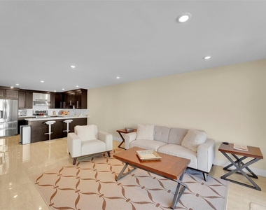 1401 S Ocean Drive - Photo Thumbnail 17