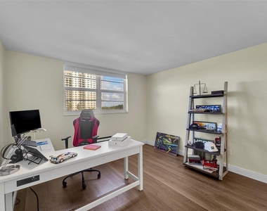 1401 S Ocean Drive - Photo Thumbnail 28