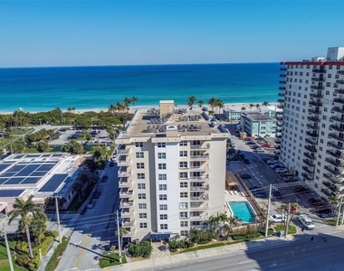 1401 S Ocean Drive - Photo Thumbnail 4