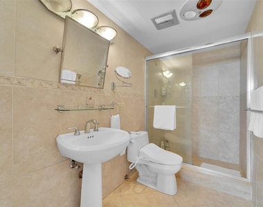 1401 S Ocean Drive - Photo Thumbnail 22