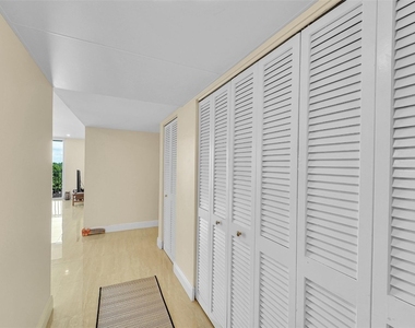 1401 S Ocean Drive - Photo Thumbnail 11