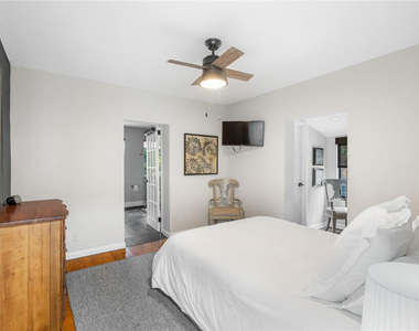 425 Ne 25th Street - Photo Thumbnail 35