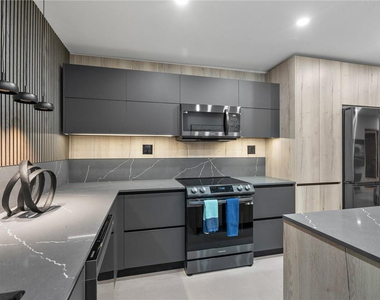 425 Ne 25th Street - Photo Thumbnail 29