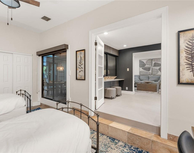 425 Ne 25th Street - Photo Thumbnail 49
