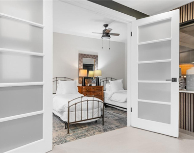 425 Ne 25th Street - Photo Thumbnail 45