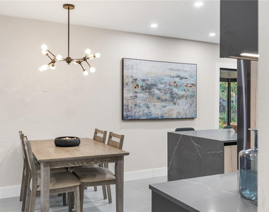 425 Ne 25th Street - Photo Thumbnail 15