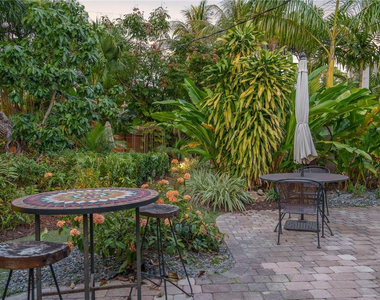 425 Ne 25th Street - Photo Thumbnail 55