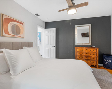 425 Ne 25th Street - Photo Thumbnail 36