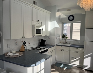 120 W Chadwick Way - Photo Thumbnail 4