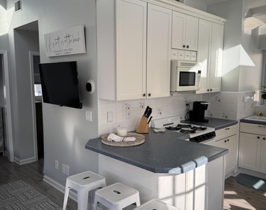 120 W Chadwick Way - Photo Thumbnail 3