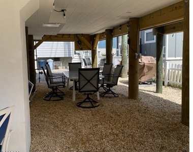 121 W Tide Way - Photo Thumbnail 1