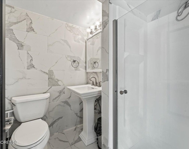273 N 12th Street - Photo Thumbnail 11