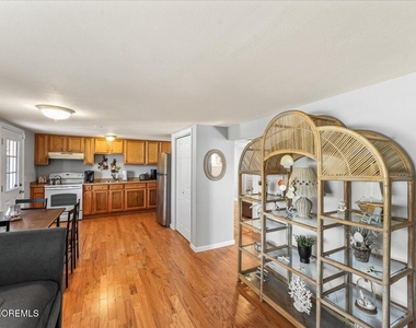 273 N 12th Street - Photo Thumbnail 6