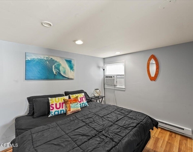 273 N 12th Street - Photo Thumbnail 12