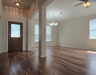 3432 Fashion Street - Photo Thumbnail 1