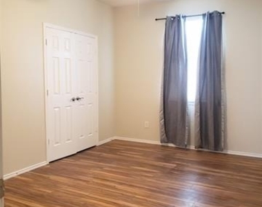 3432 Fashion Street - Photo Thumbnail 18