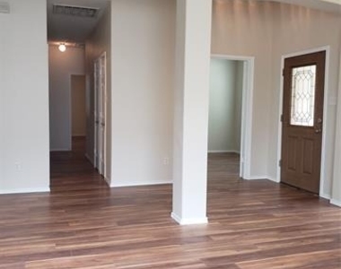3432 Fashion Street - Photo Thumbnail 3