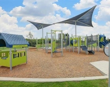 2626 Fieldcrest Lane - Photo Thumbnail 20