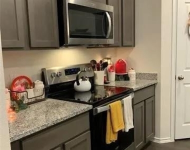 2626 Fieldcrest Lane - Photo Thumbnail 11