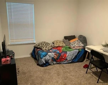 2626 Fieldcrest Lane - Photo Thumbnail 18