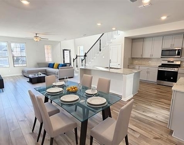 2653 Acadia Drive - Photo Thumbnail 5
