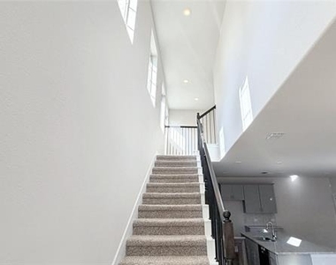 2653 Acadia Drive - Photo Thumbnail 16