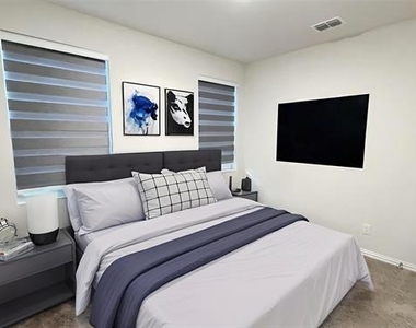 2653 Acadia Drive - Photo Thumbnail 14