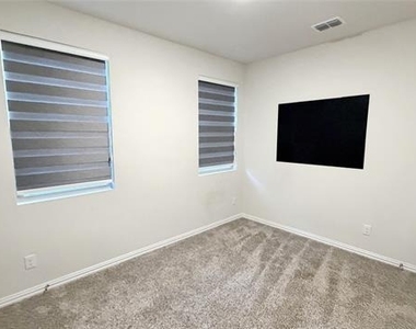 2653 Acadia Drive - Photo Thumbnail 15