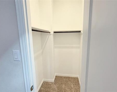 2653 Acadia Drive - Photo Thumbnail 13