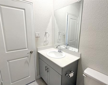 2653 Acadia Drive - Photo Thumbnail 11