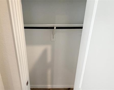 2653 Acadia Drive - Photo Thumbnail 9