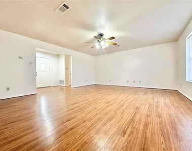 8869 Liberty Road - Photo Thumbnail 3