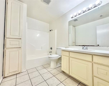 8869 Liberty Road - Photo Thumbnail 18