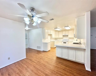 8869 Liberty Road - Photo Thumbnail 6
