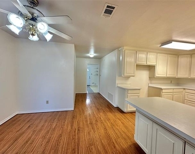 8869 Liberty Road - Photo Thumbnail 7