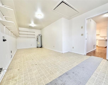 8869 Liberty Road - Photo Thumbnail 8