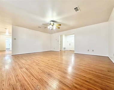 8869 Liberty Road - Photo Thumbnail 2