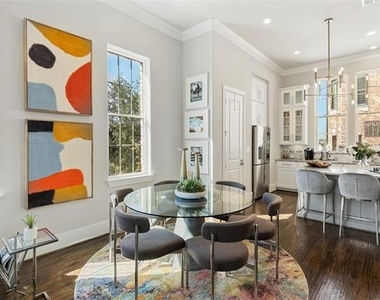 916 W Peach Street - Photo Thumbnail 6