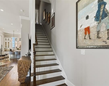 916 W Peach Street - Photo Thumbnail 5