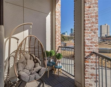 916 W Peach Street - Photo Thumbnail 26